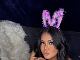 HollyMassiveDick
