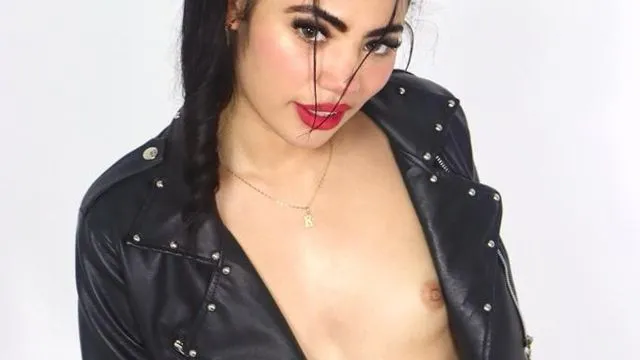 Camgirl CherryModel, 22 Jahre