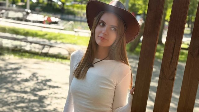Camgirl AnnaSweet, 21 Jahre