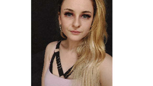 Camgirl Melly4You, 23 Jahre