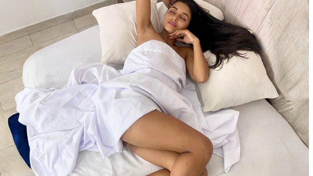 Camgirl CeleGarcia, 19 Jahre