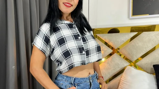 Camgirl AngelsPervert, 43 Jahre