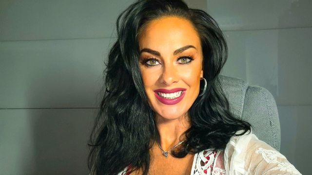 Camgirl SexyAura, 49 Jahre