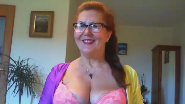LovableSandra