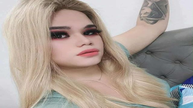Camgirl xHugeHarleySelfsuckerx