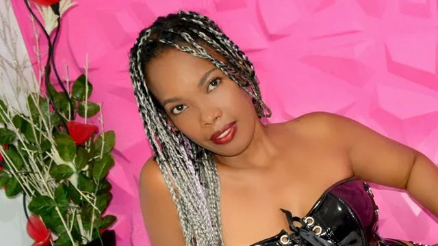 Camgirl JulyRoberts, 40 Jahre