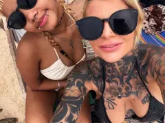 Merry4Fun+Scarlette LiveCam