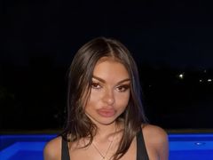 MiaSquirtXoXo LiveCam