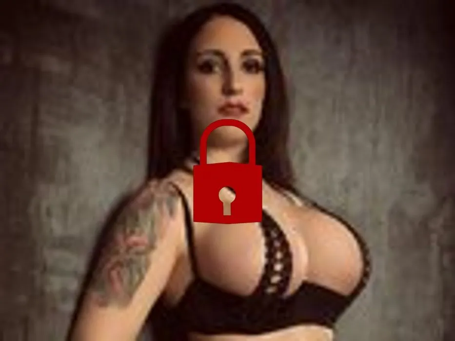 Extreme Hardcore Fotzensprengung! Ich drück mir den Riesenschwanz!