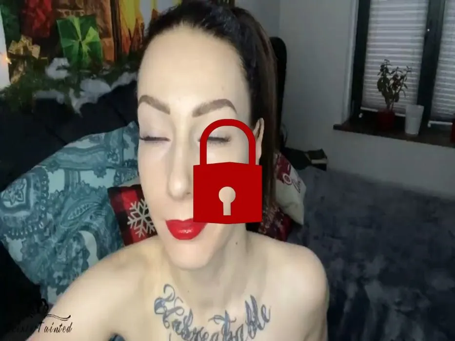 Feuchter und tiefer Dildo Blowjob