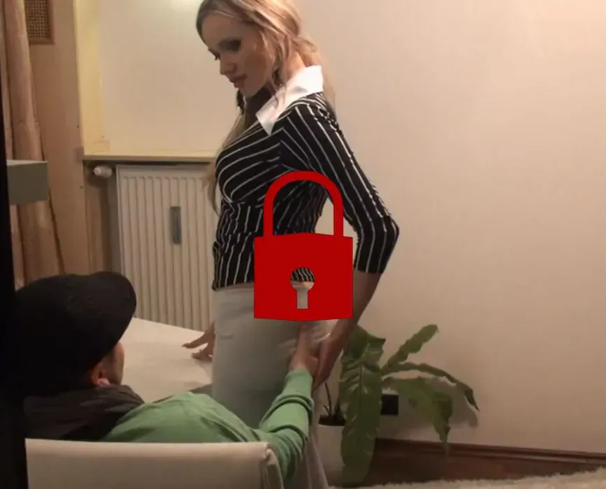 Nachsitzen mit Schwanzhungriger Uni-Bestie!!