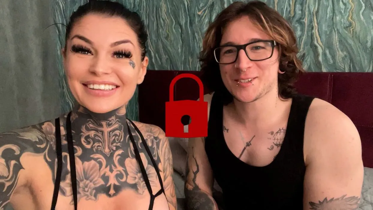 Jungschwanz SkinnyBoy spritzt in meinen Mund