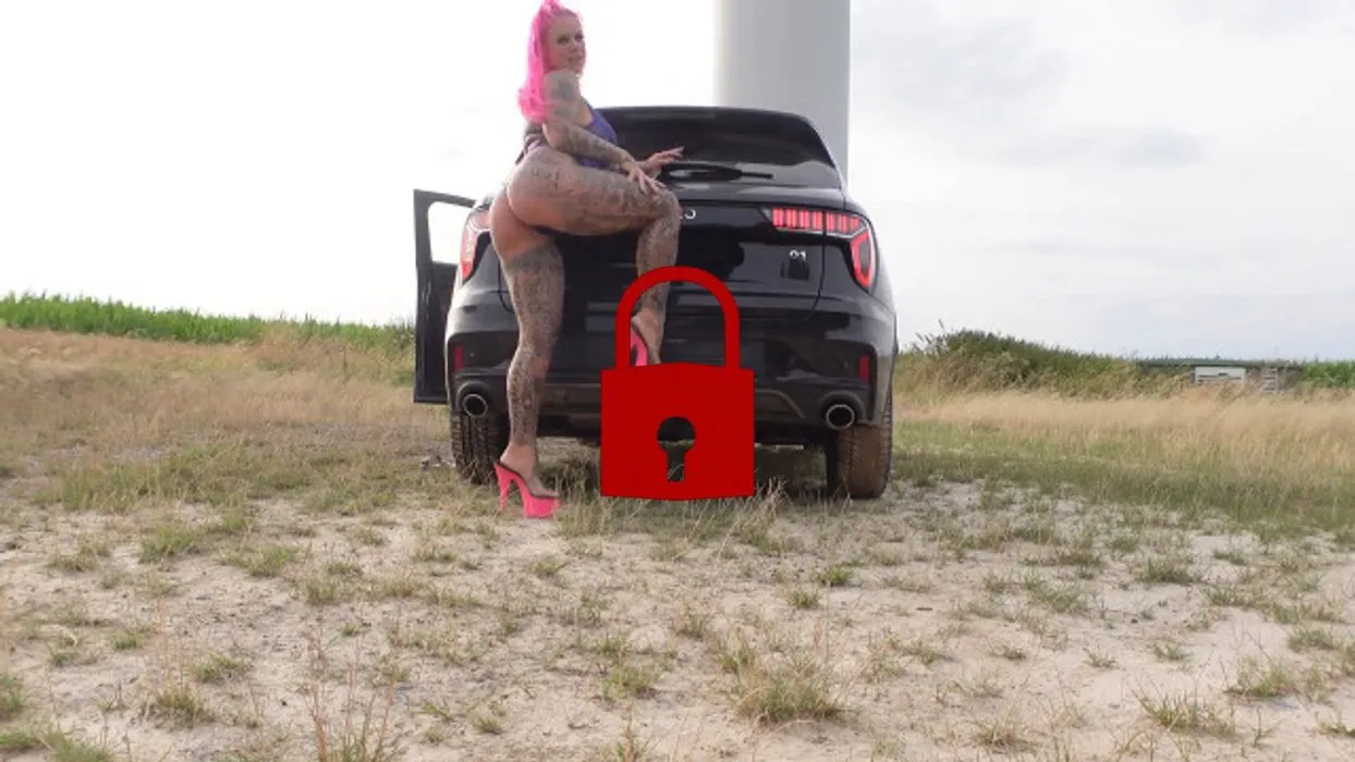 ICH FICK ALLES WAS BEI DREI NICHT WEG IST.