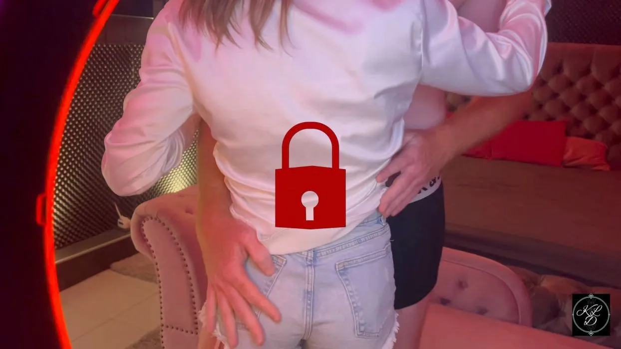 Lea-van-Teen wird von einem XXL Schwanz durchgefickt🤪🔥