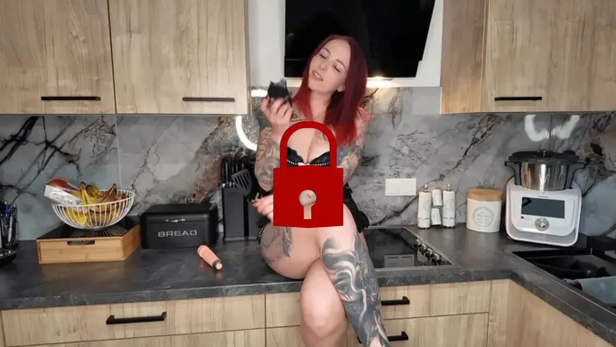 Mega Orgasmus in der Küche ! 