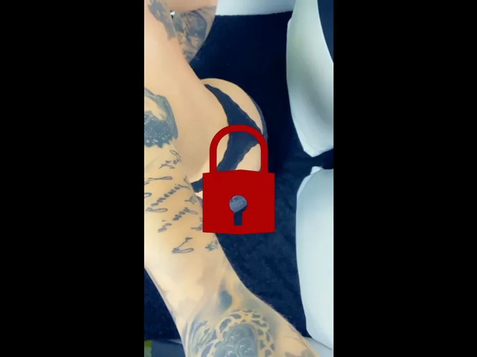 Arsch und Titten zum Wochenende :)