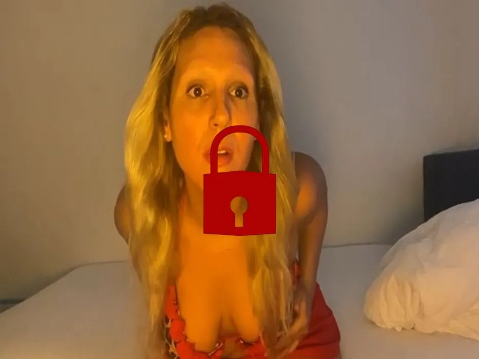 Titten und Muschi wichsen