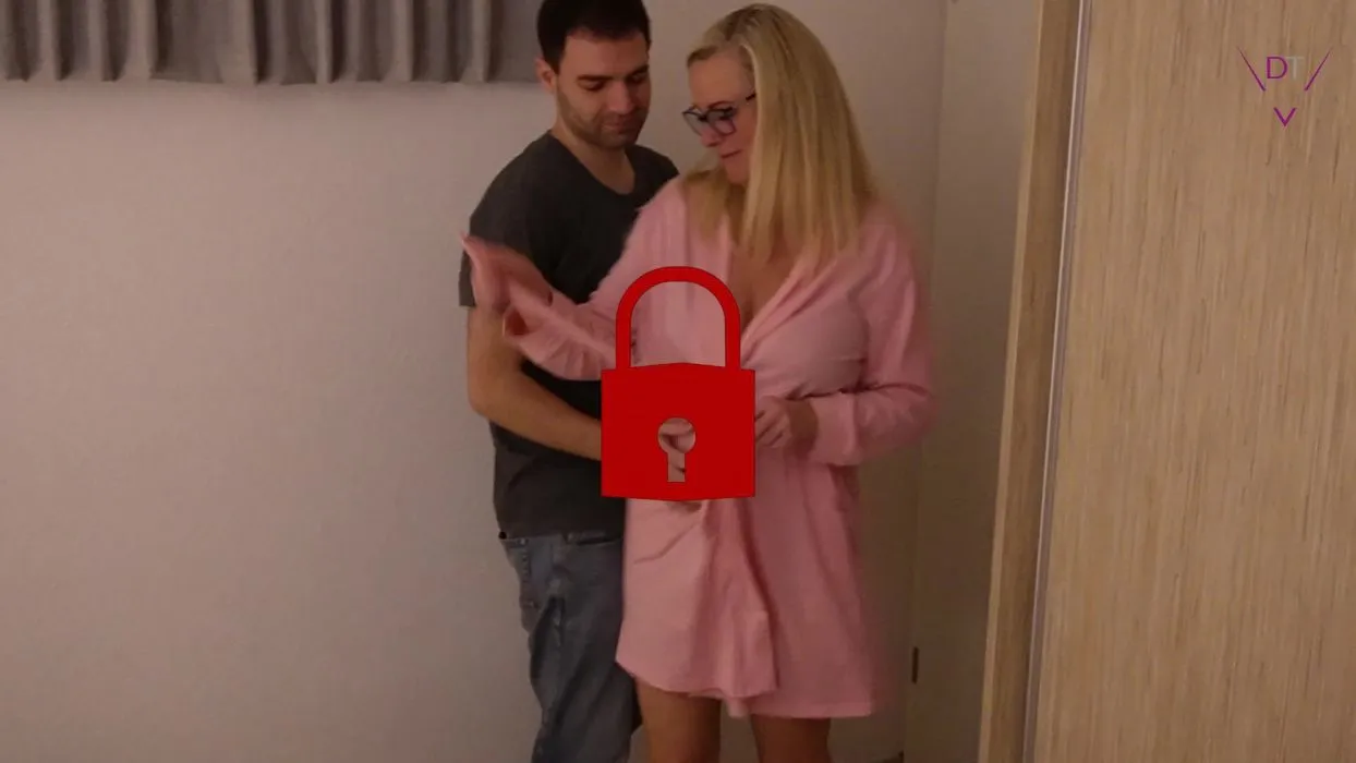 Bitte spritz in meine Fotze! Ich will dein Sperma….