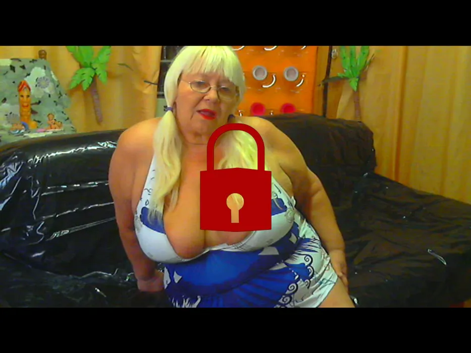 Feucht auf der Couch