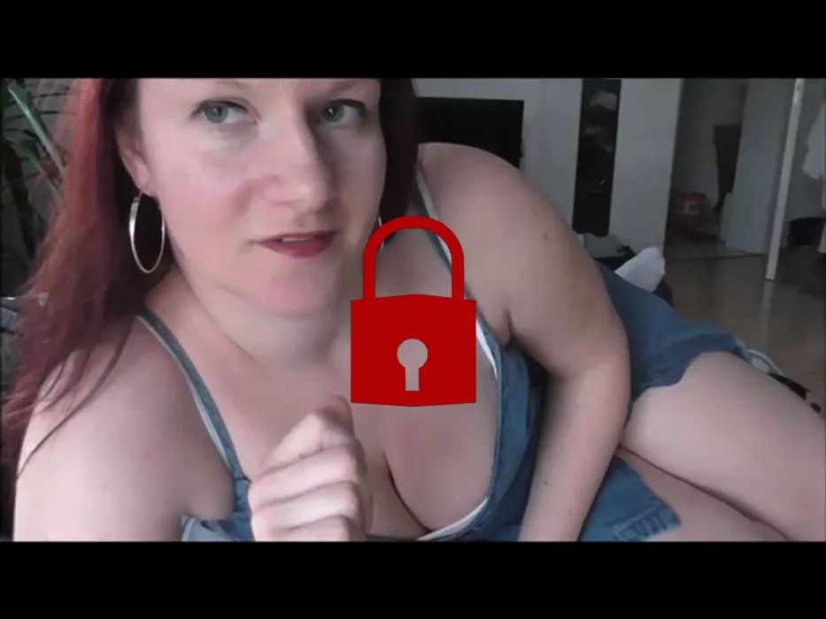 User mit Handjob zum Orgasmus gebracht