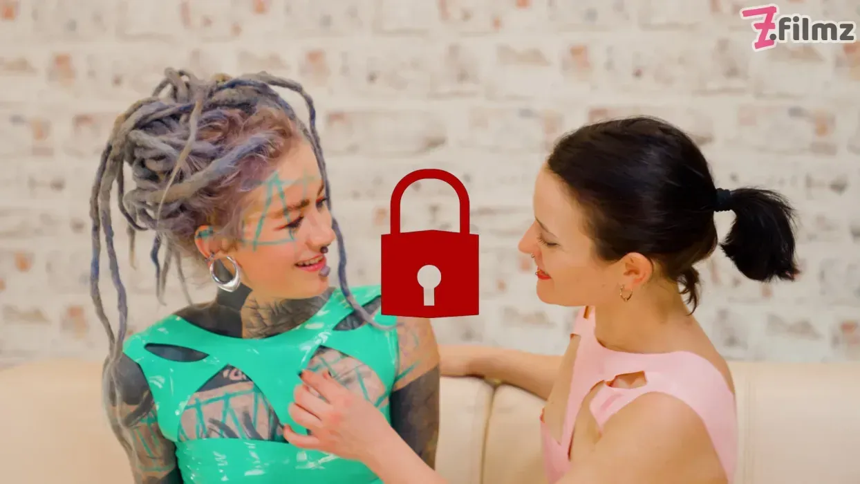 DUO of DOMINAS controling breath and facesit on a slave!