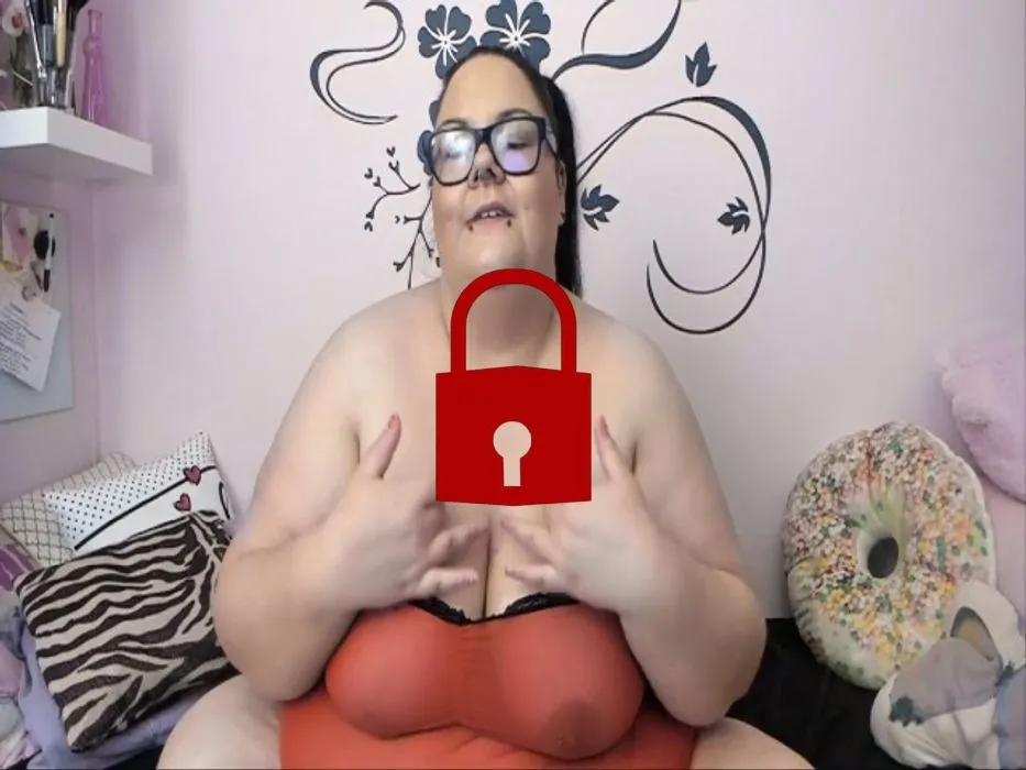 Meine schmatzende Fotze hat auf dich gewartet