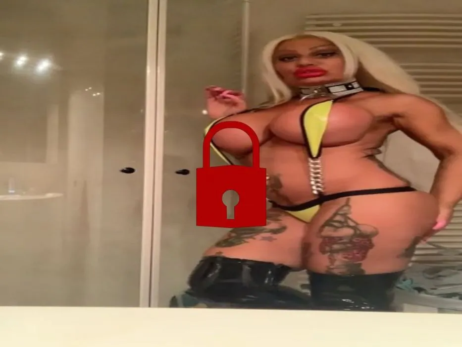 Bimbodoll Masturbation