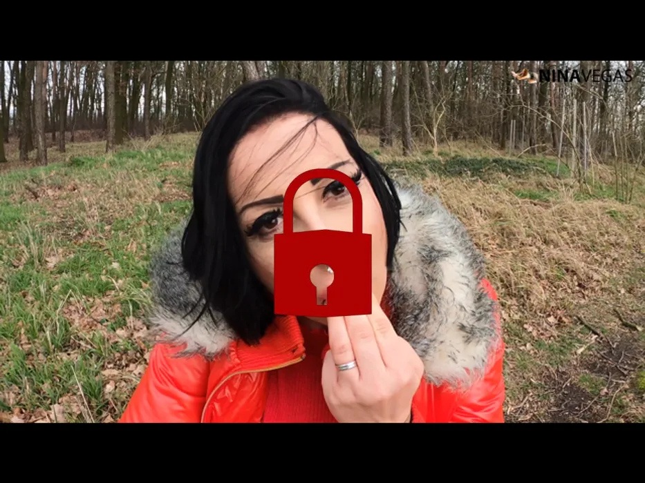 NinaVegas - Piss-Sau