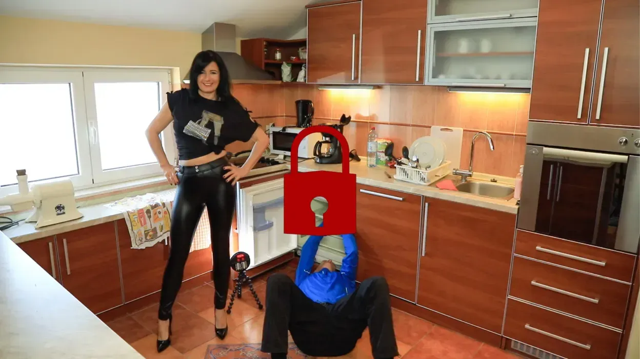 Handwerker-Rohr sprengt meine Fotze! ROHRBRUCH MIT ÜBERRASCHUNG