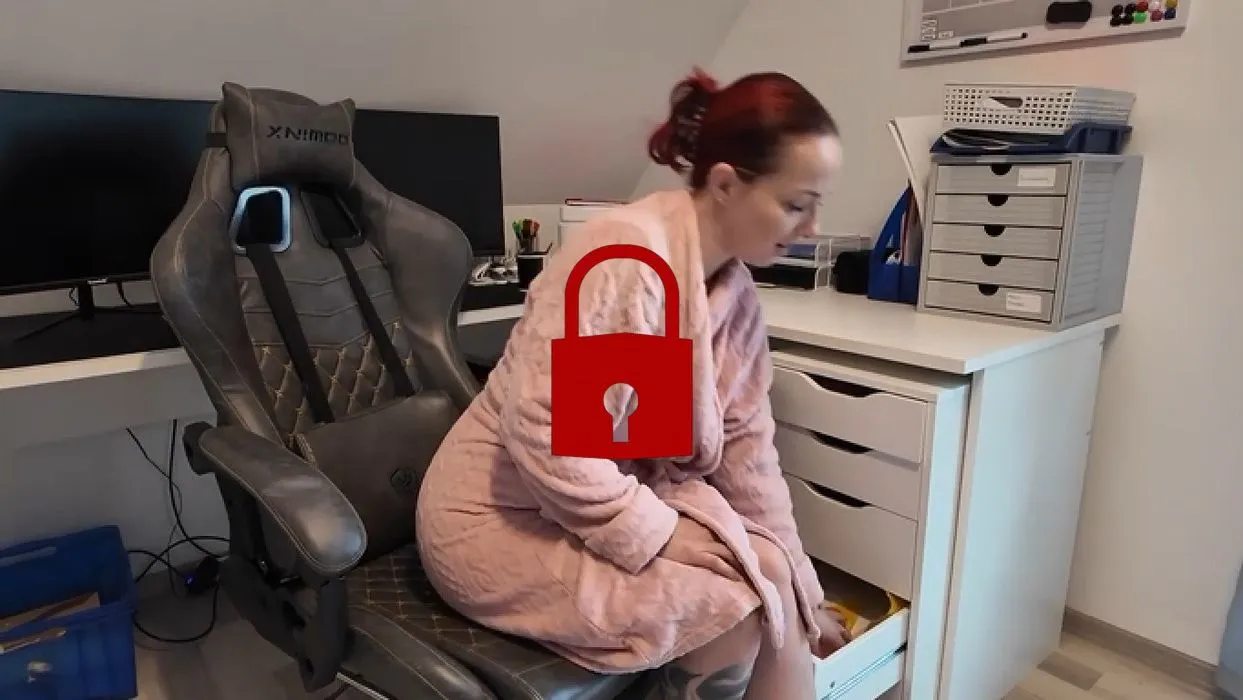 Ohhh fuck, Orgasmus schlägt Steuerkram um Längen! 😈