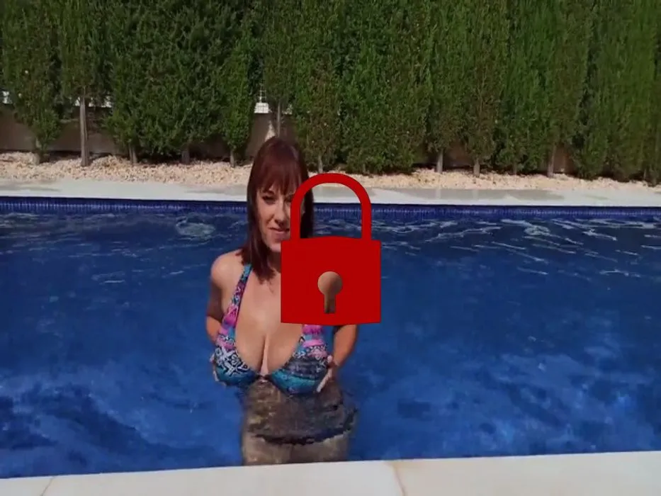 KOMM MIT MIR (zum Orgasmus) am Pool