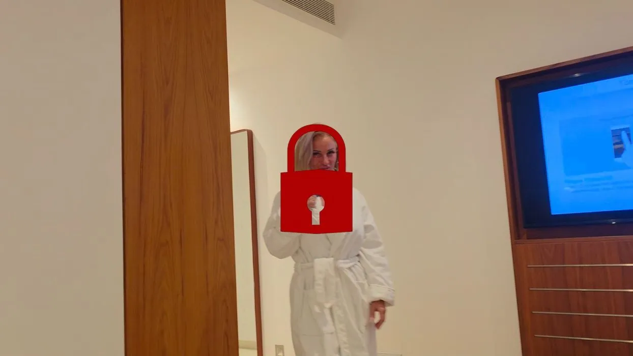 Verheirateter Mann leeres Zimmer und ich bester Spa-Tag ever