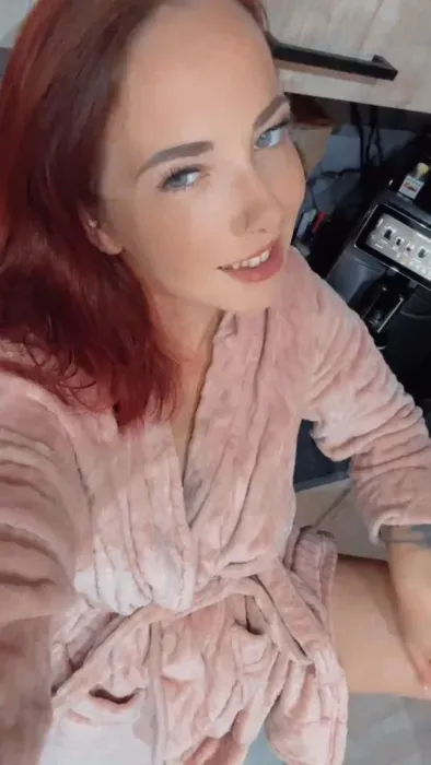 Na hätttest du Lust dazu ? Ich brauche dich jetzt, du muss mich fingern!!