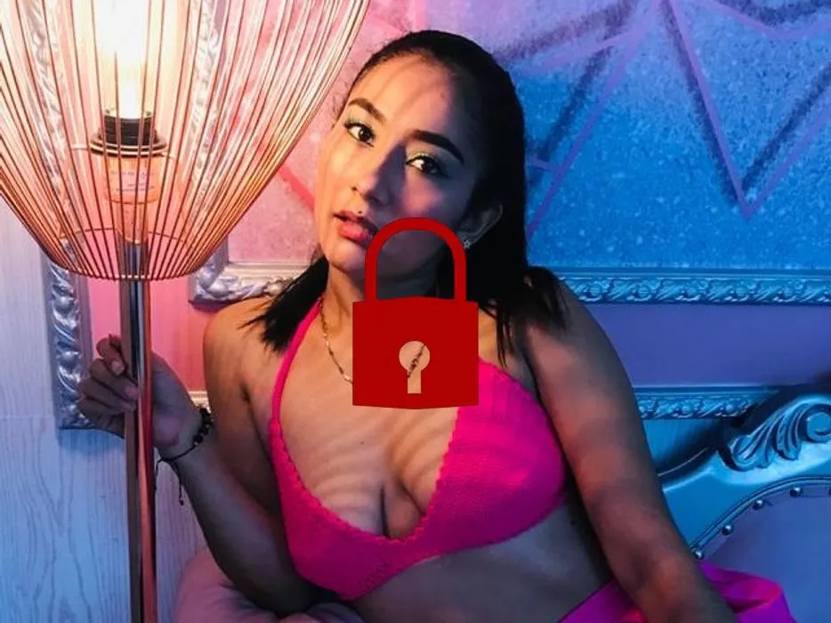 Mit meinem Dildo frei masturbieren