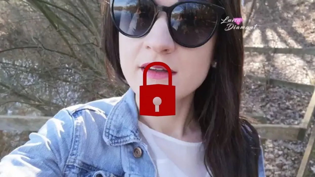 NS in weißen Chucks *Wunschclip*