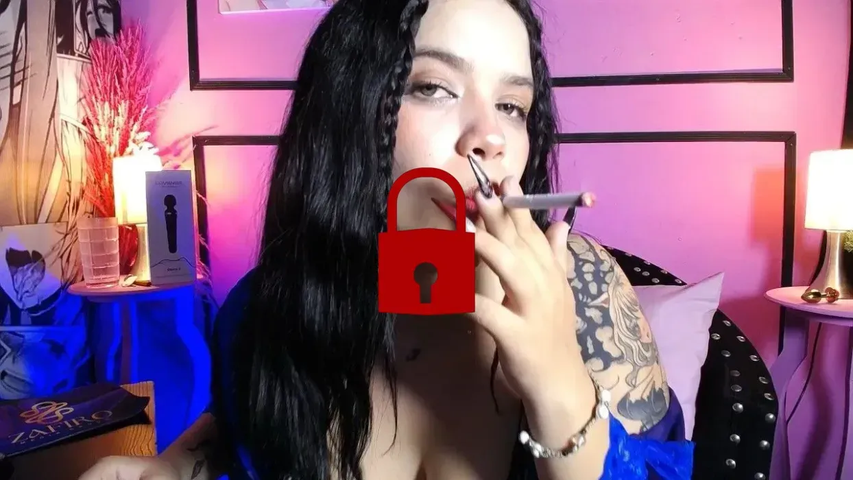 A cigarette was never so hot 🔥