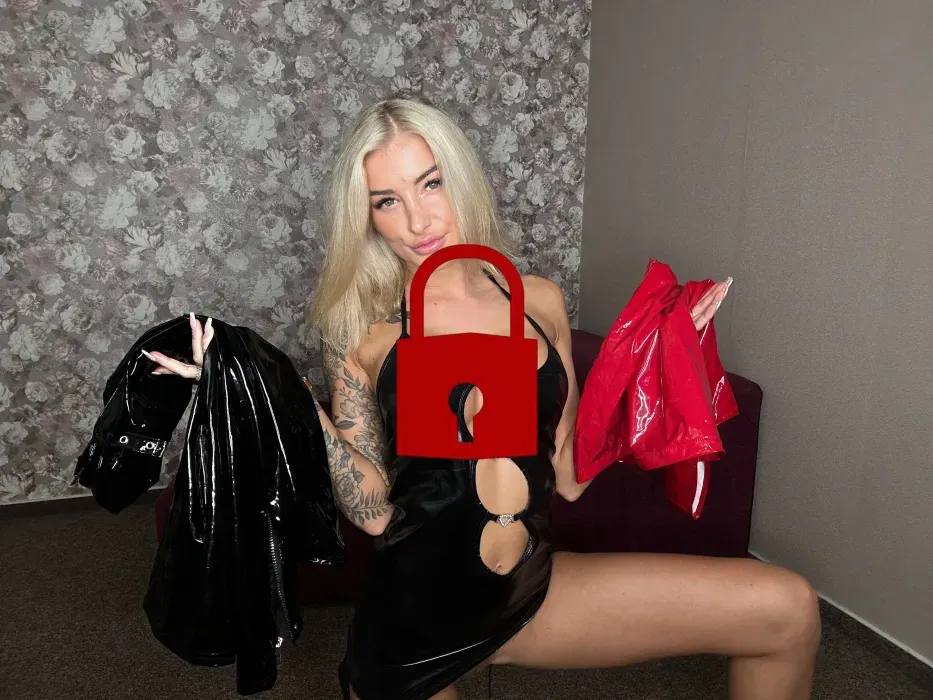 😈👅Schau mir heimlich beim Umziehen zu - Heisse Latex Kleider, Strümpfe & Stiefel😈👅