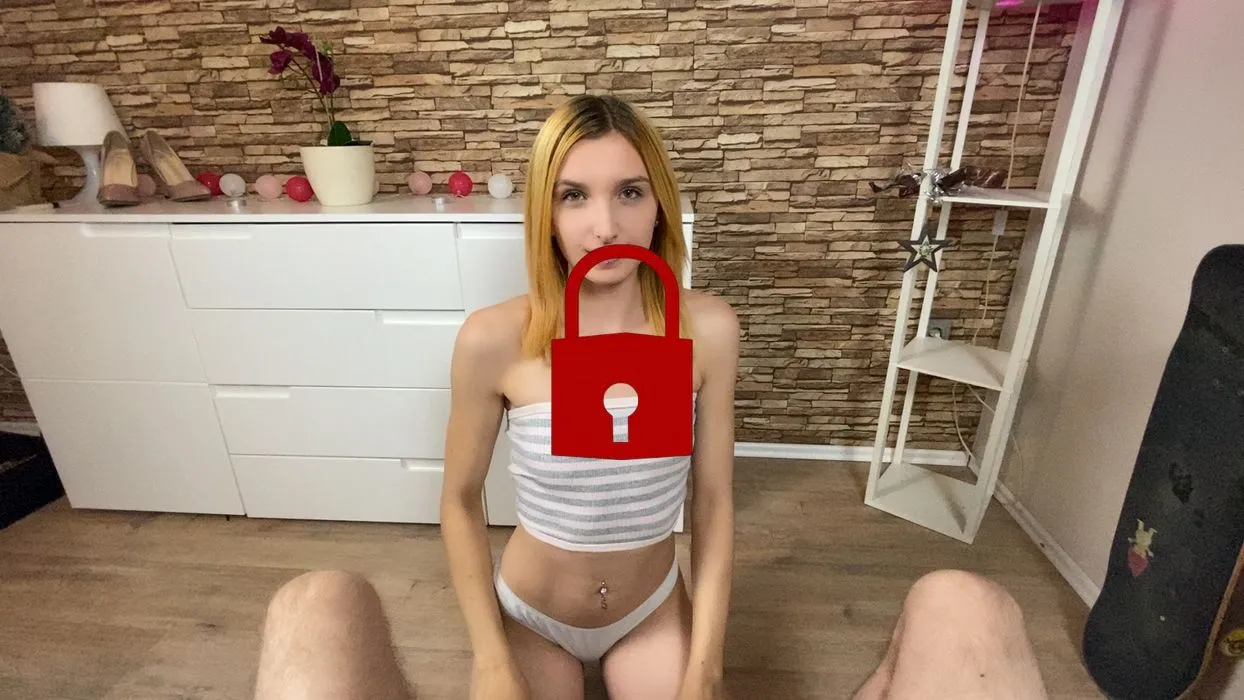 Mitbewohner verführt und seine Sahne geschluckt!