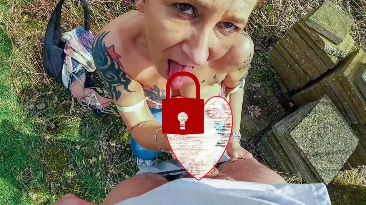 Geiler Blowjob Outdoor... Spritz du Sau 