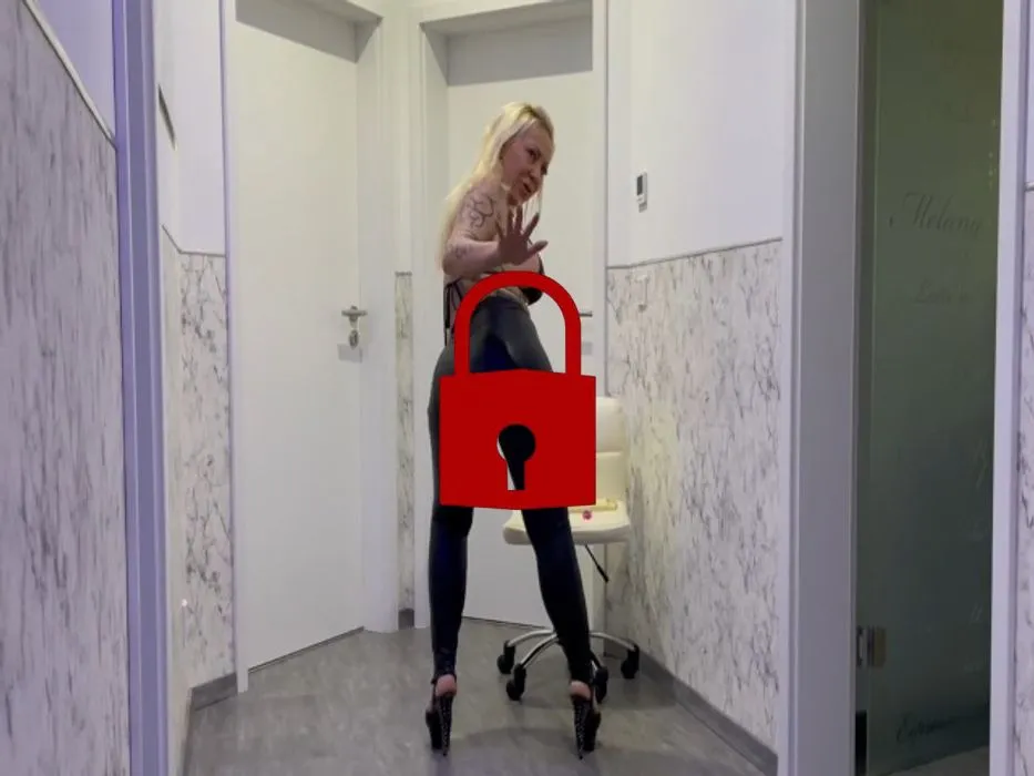 Highwest Leder Leggings und doppelt gestopfte Löcher