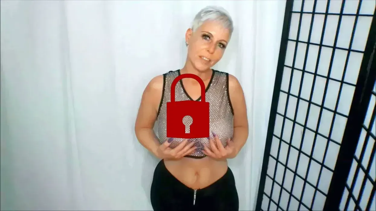 Nach einem heißen Shooting im Luxus Outfit fliege ich zum Orgasmus 15 Mai 2025