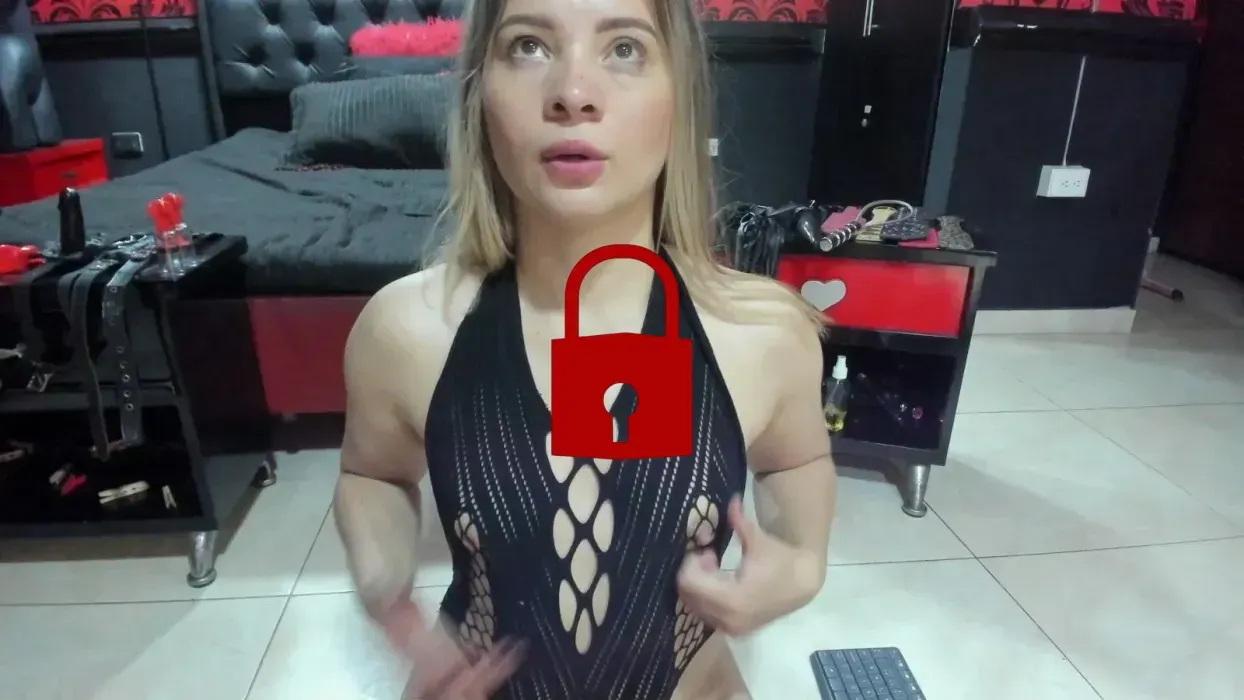 💕 TITTEST SQUEEZE 