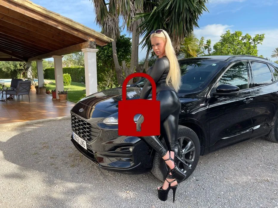 LATEX IBIZA BITCH | ich ficke wirklich mit jeden!