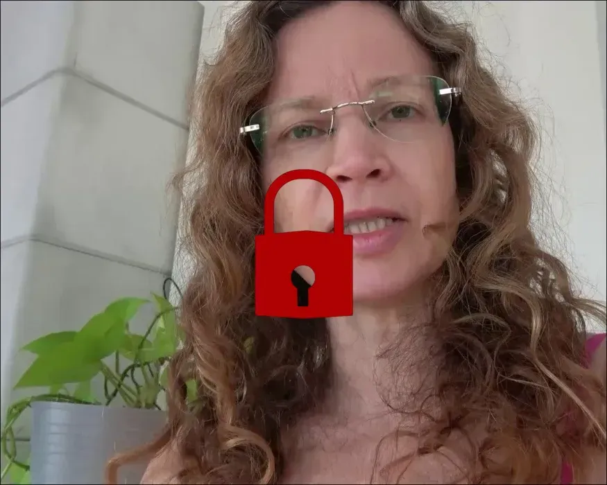 Die Lehrerin erklärt   