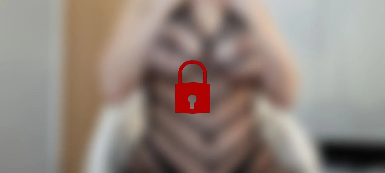 Wenn die Lust groß ist, muss man spontan sein – Reiten auf dem Dildo.