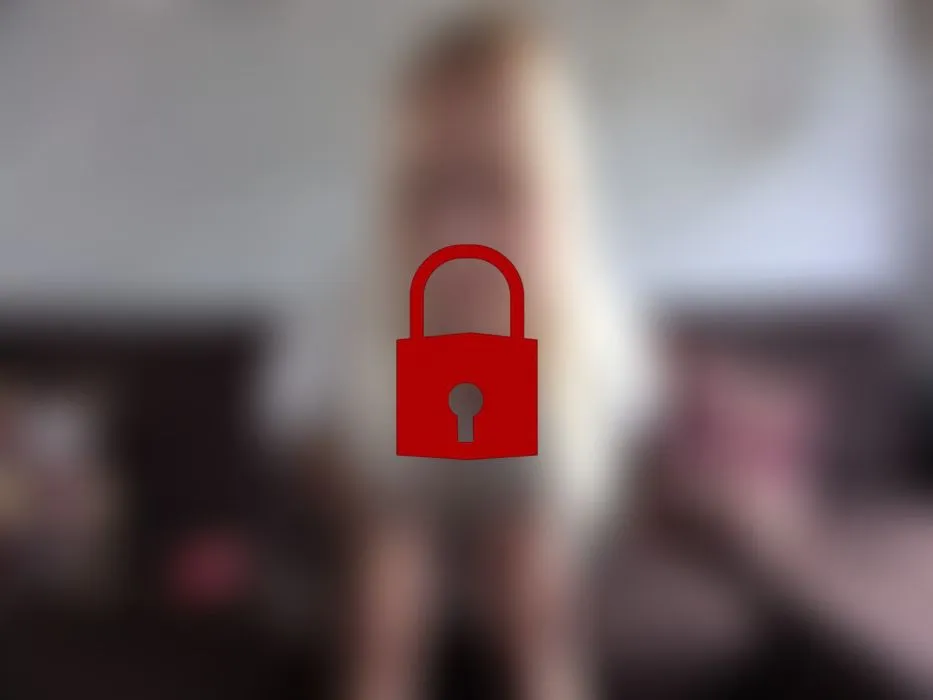 Ausgelaufen in Sneakersöckchen