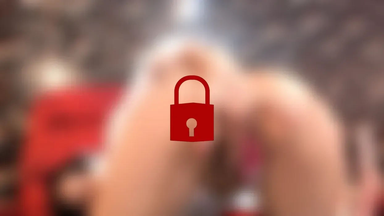 Masturbation in doggy style!🤫