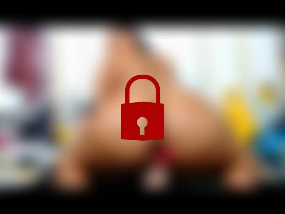 Ich werde meinen großen Arsch auf deinem Schwanz hüpfen lassen