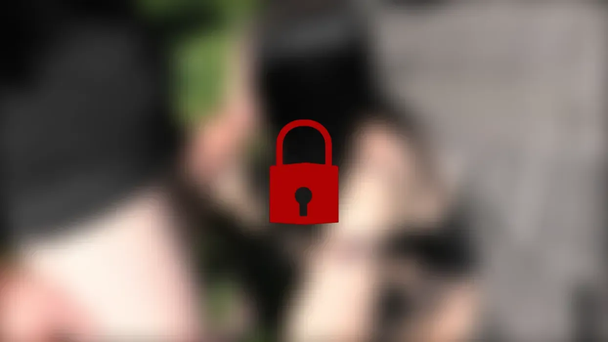 Outdoor- Pussy und Arsch gefickt