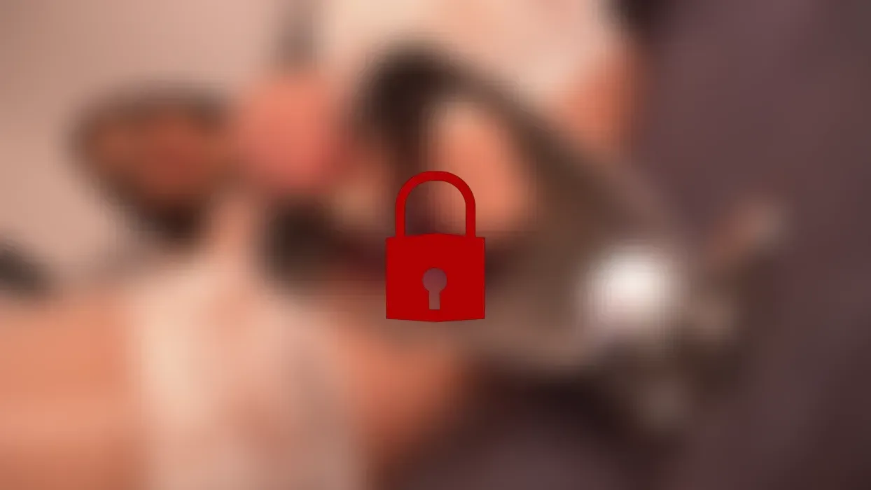 Schau tief in meine geile Fotze - Riesenspekulum